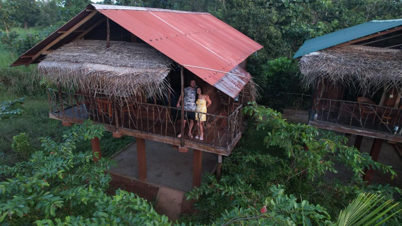 Chena Huts Eco Resort Sigiriya Buitenkant foto