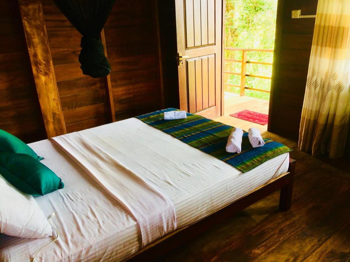 Chena Huts Eco Resort Sigiriya Buitenkant foto