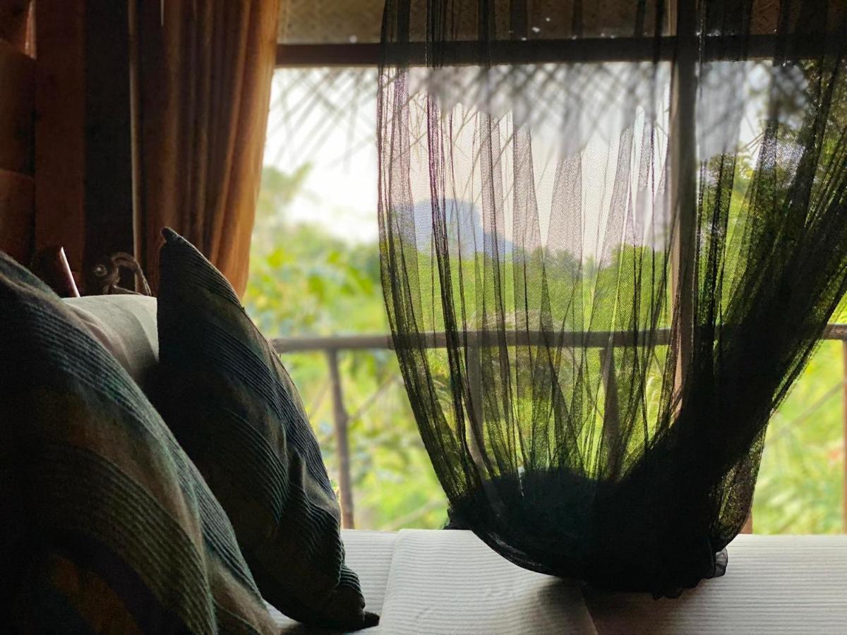 Chena Huts Eco Resort Sigiriya Buitenkant foto
