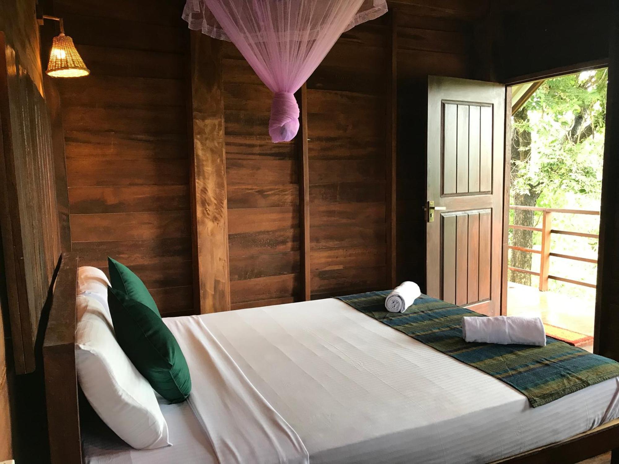 Chena Huts Eco Resort Sigiriya Buitenkant foto