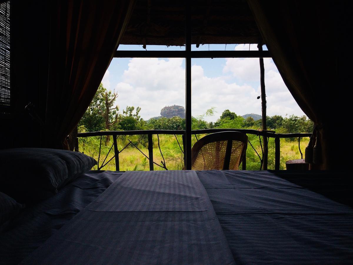 Chena Huts Eco Resort Sigiriya Buitenkant foto