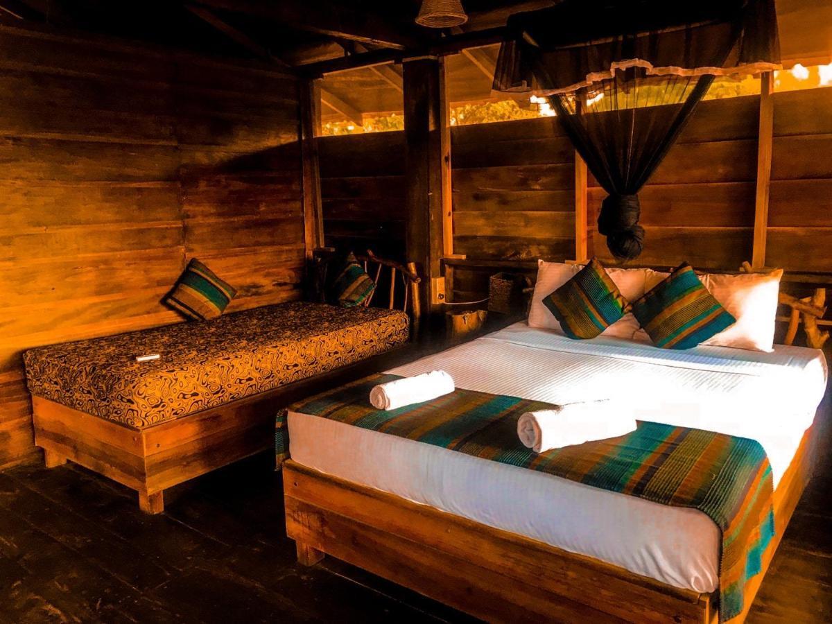 Chena Huts Eco Resort Sigiriya Buitenkant foto